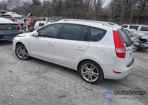 2011 Hyundai Elantra Touring Se z USA, uszkodzony, nr VIN KMHDC8AE1BU097198